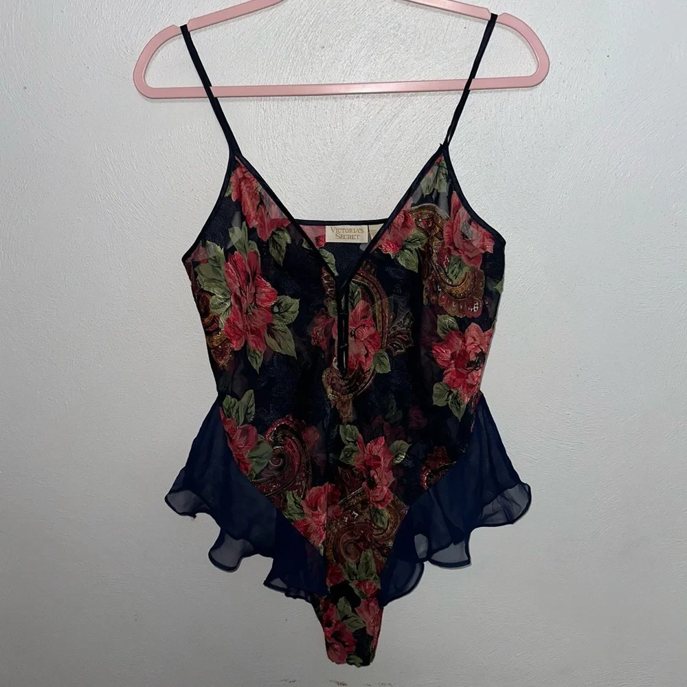 Vintage Victoria’s Secret Floral Bodysuit - Picture 8 of 10